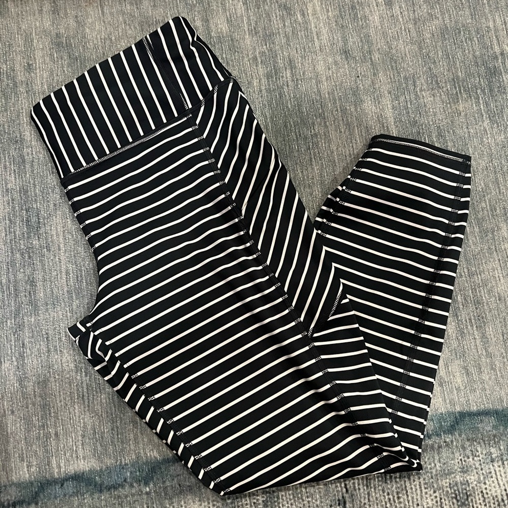 Athleta Contender 7/8 Tight